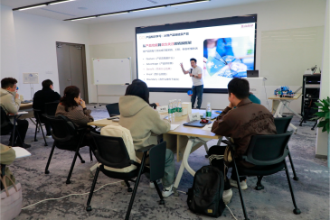 Bagaimanakah Yitailock Mempersiapkan Pasukannya untuk Jualan Lebih Bijak dan Kehadiran Pasaran Lebih Teguh?